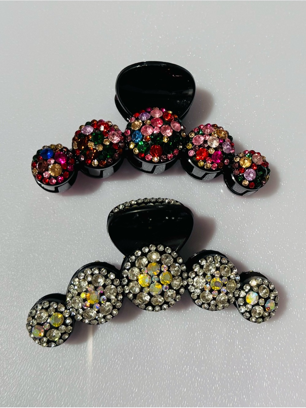 NWOT Pair of Beautiful Rhinestone Hair Clips